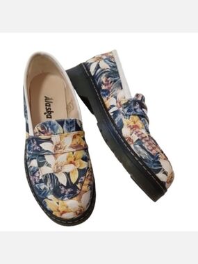 Floral Clogs Hawaiian Tropical Loafer Slide-on Shoes Size 7.5 Women’s Alaska
